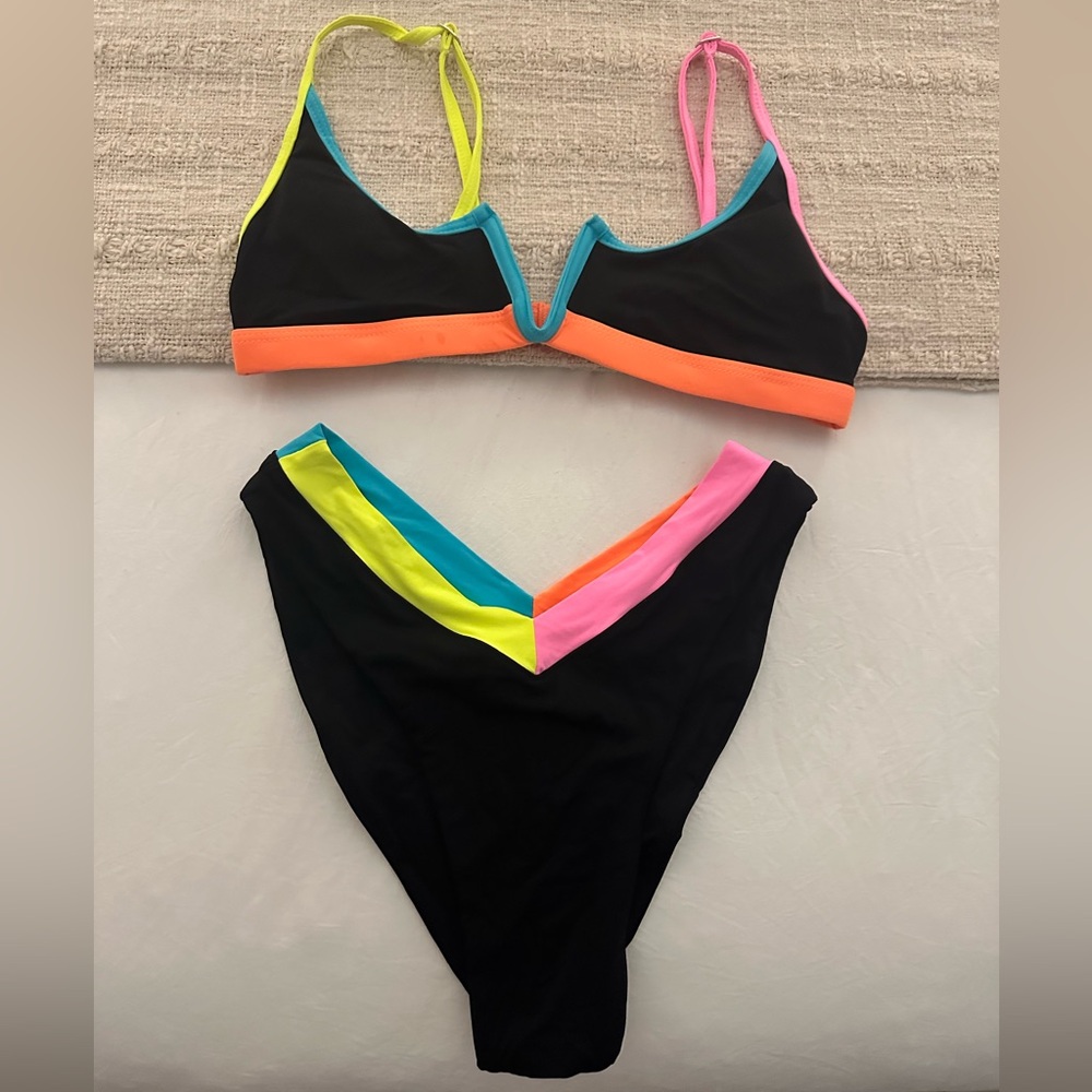 Black Colorblock V-Waist Bikini Set with Neon Trim